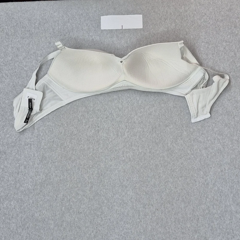 Torrid Women Bra 50B White T Shirt Wireless Strap Adjustable READ